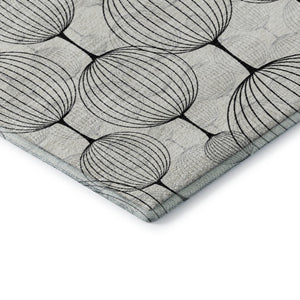 HomeRoots 8' Graphite & Silver Geometric Round Rug - Washable, UV Protected, Stain Resistant for High-Traffic Areas 661896