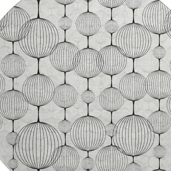 HomeRoots 8' Graphite & Silver Geometric Round Rug - Washable, UV Protected, Stain Resistant for High-Traffic Areas 661896