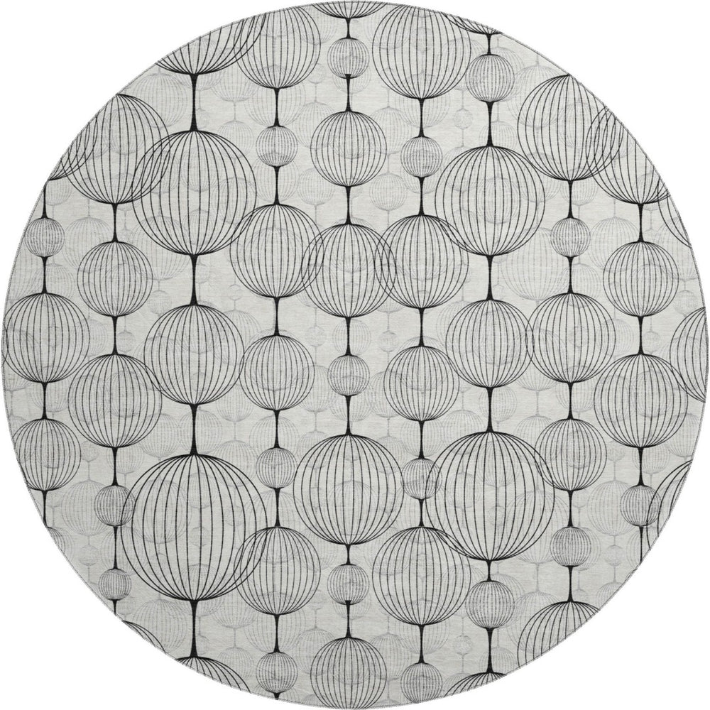 HomeRoots 8' White and Gray Geometric Round Rug - Washable, UV Protected, Stain Resistant for Modern Homes! 661908
