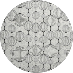 HomeRoots 8' White and Gray Geometric Round Rug - Washable, UV Protected, Stain Resistant for Modern Homes! 661908