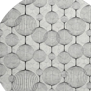 HomeRoots 8' White and Gray Geometric Round Rug - Washable, UV Protected, Stain Resistant for Modern Homes! 661908
