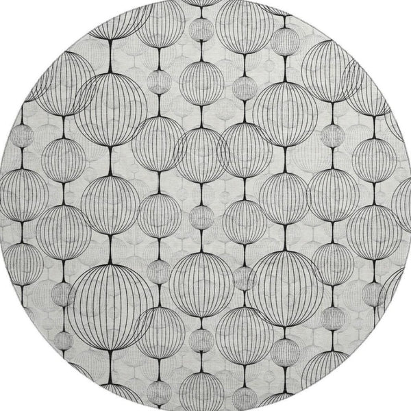 HomeRoots 8' White and Gray Geometric Round Rug - Washable, UV Protected, Stain Resistant for Modern Homes! 661908