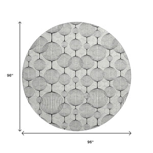 HomeRoots 8' White and Gray Geometric Round Rug - Washable, UV Protected, Stain Resistant for Modern Homes! 661908