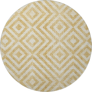 HomeRoots 8' Gold and Ivory Geometric Washable Round Rug – Durable, UV-Protected, Stylish for Modern Spaces! 661926