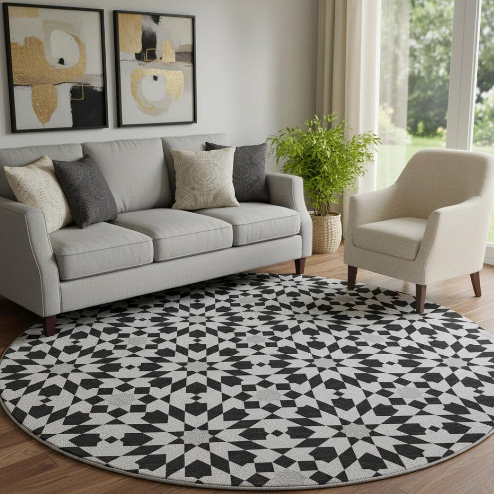HomeRoots 8' Black and Silver Geometric Round Rug - Washable, Stain Resistant, UV Protected for Active Homes 661986