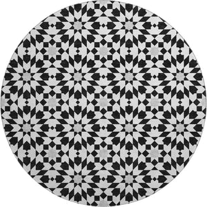 HomeRoots 8' Black and Silver Geometric Round Rug - Washable, Stain Resistant, UV Protected for Active Homes 661986
