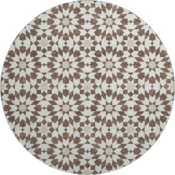 HomeRoots 8' Brown and Ivory Geometric Washable Round Rug – Durable, Stain-Resistant, UV Protected for All Spaces 661992