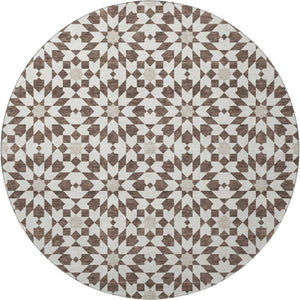 HomeRoots 8' Brown and Ivory Geometric Washable Round Rug – Durable, Stain-Resistant, UV Protected for All Spaces 661992