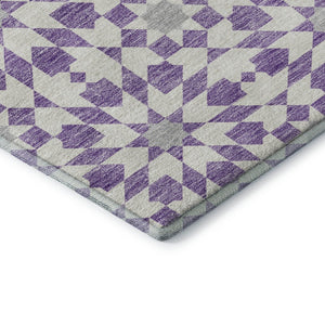 HomeRoots 8' Stylish Lavender & Ivory Geometric Round Rug - Washable, UV Protected, Pet-Friendly Home Decor 662028
