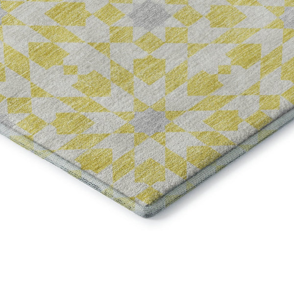 HomeRoots 8' Washable Round Rug in Yellow, Ivory & Gray - Stylish Geometric Design with UV Protection & Stain Resistance 662070