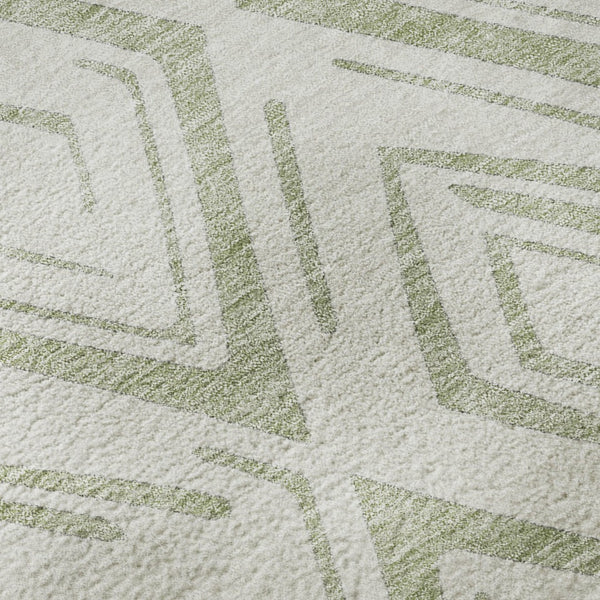 HomeRoots 8' Artichoke Green & Ivory Diamond Round Rug - Washable, UV Protected, Durable & Soft for Any Room 662184