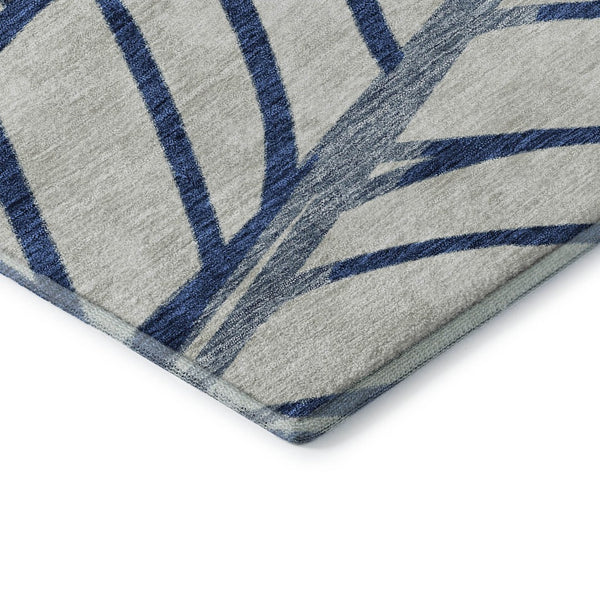 HomeRoots 8' Navy Blue and Beige Floral Round Rug – Washable, UV Protected, Durable & Stain Resistant Design! 662504