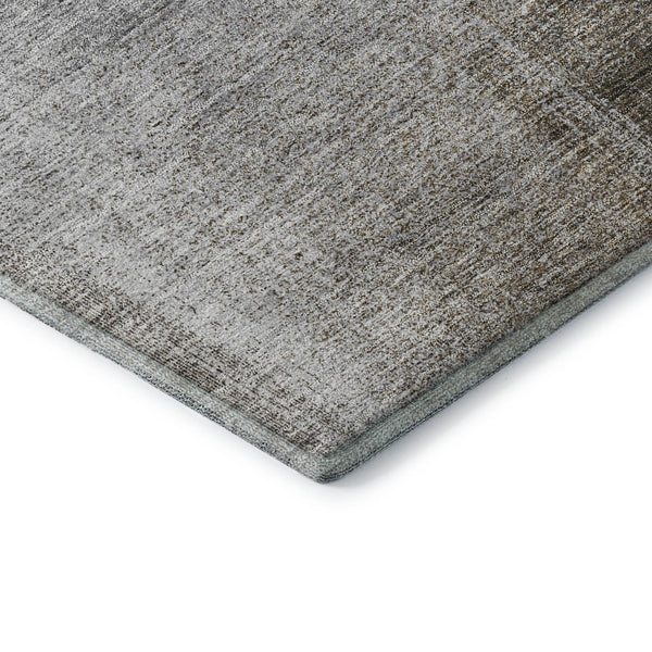 HomeRoots 8' Silver Beige & Gray Abstract Washable Round Rug - UV Protected, Easy-Care, Perfect for Homes 662588