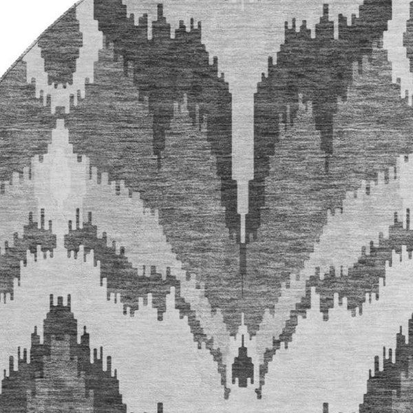 HomeRoots 8' Gray and Silver Ikat Washable Round Rug - Durable, Stylish, UV-Protected for High-Traffic Spaces 662642