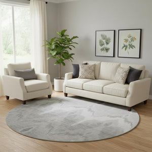 HomeRoots 8' Silver and Gray Ikat Washable Round Rug – Durable, Stain-Resistant with UV Protection for Homes 662672