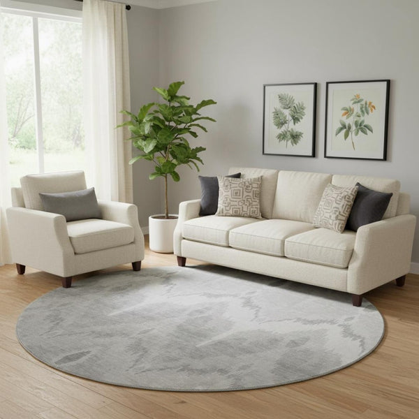 HomeRoots 8' Silver and Gray Ikat Washable Round Rug – Durable, Stain-Resistant with UV Protection for Homes 662672
