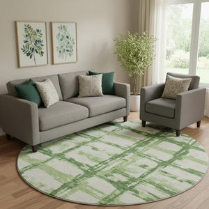 HomeRoots 8' Striped Green and Ivory Washable Round Rug with UV Protection - Stylish, Durable, and Easy Care! 662780