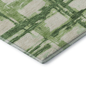 HomeRoots 8' Striped Green and Ivory Washable Round Rug with UV Protection - Stylish, Durable, and Easy Care! 662780