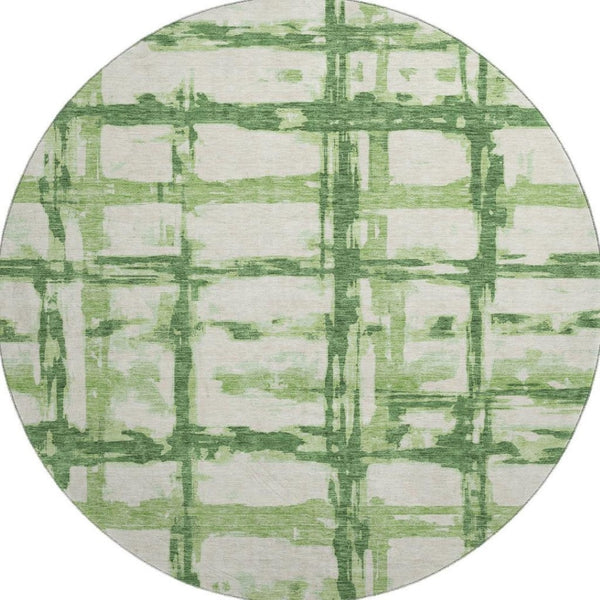 HomeRoots 8' Striped Green and Ivory Washable Round Rug with UV Protection - Stylish, Durable, and Easy Care! 662780