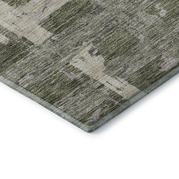 HomeRoots 8' Olive Green and Beige Striped Washable Round Rug with UV Protection - Durable, Stylish, Easy Care! 662792