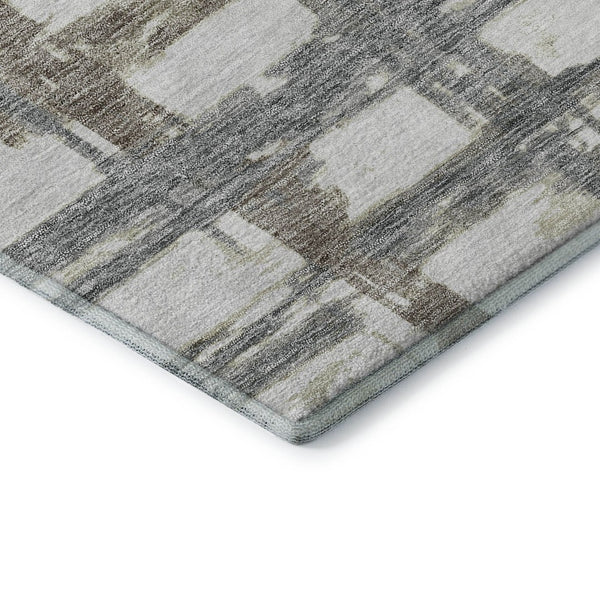 HomeRoots 8' Stylish Silver Ivory Gray Striped Washable Round Rug with UV Protection for Everyday Living 662804