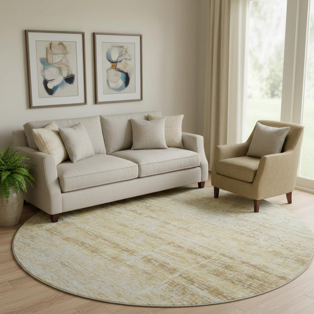 HomeRoots 8' Gold And Beige Abstract Round Rug – Washable, UV Protected, Stylish & Durable for Busy Homes 662924