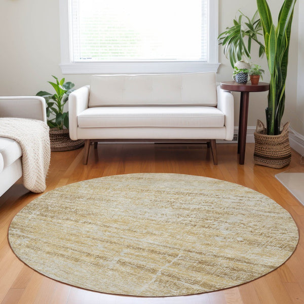 HomeRoots 8' Gold And Beige Abstract Round Rug – Washable, UV Protected, Stylish & Durable for Busy Homes 662924