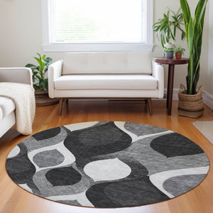 HomeRoots 8' Black And Silver Ogee Round Rug - Washable, UV Protected, Durable Design for High Traffic Areas 663044