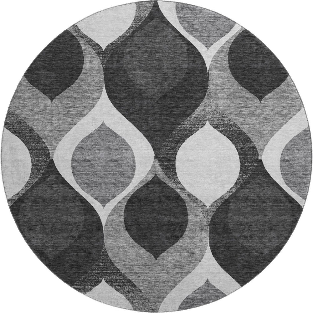 HomeRoots 8' Black And Silver Ogee Round Rug - Washable, UV Protected, Durable Design for High Traffic Areas 663044