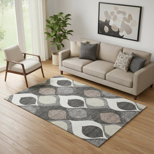 HomeRoots 5' X 8' Gray Ivory Beige Ogee Area Rug - Washable, Stain Resistant, UV Protected for Everyday Use 663061
