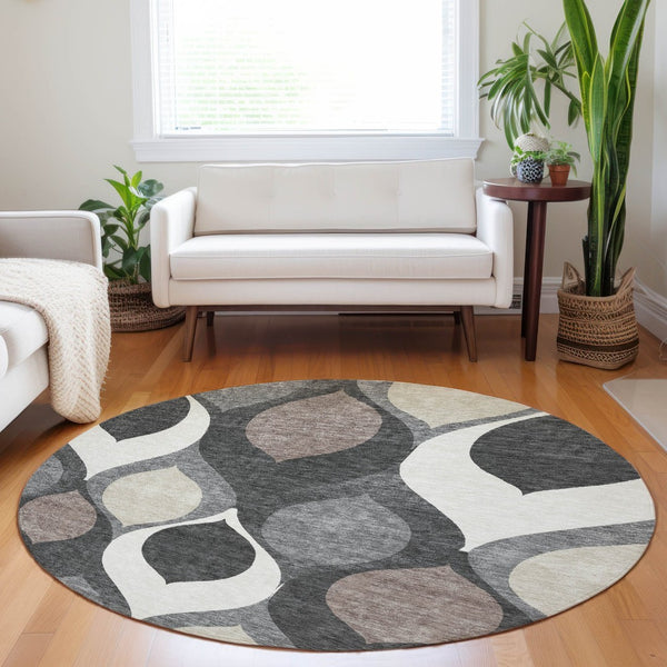 HomeRoots 8' Gray Ivory and Beige Ogee Washable Round Rug - Durable, Stain Resistant & UV Protected for Homes 663062