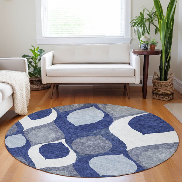 HomeRoots 8' Elegant Navy, Ivory & Gray Ogee Washable Round Rug with UV Protection for Stylish Living Spaces 663080
