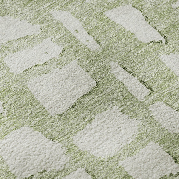 HomeRoots 8' Artichoke Green & Ivory Cobblestone Round Rug - Soft, Durable, UV-Protected for Versatile Spaces 663332