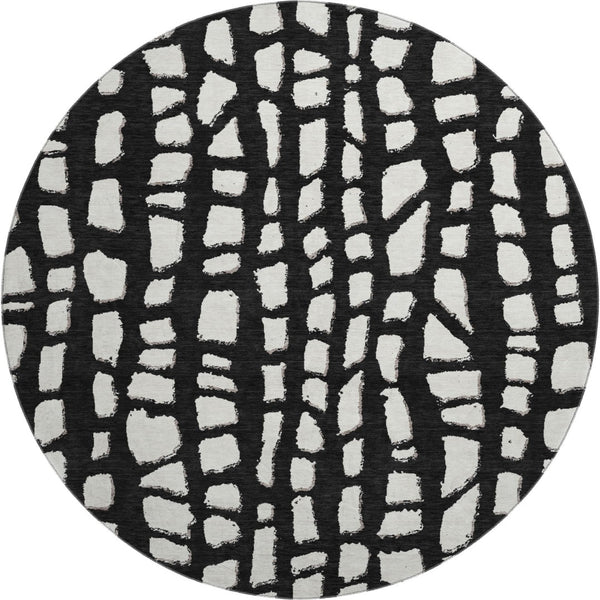 HomeRoots 8' Black and Ivory Cobblestone Washable Round Rug - UV Protected, Durable & Easy-Clean Design! 663344