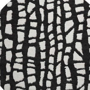 HomeRoots 8' Black and Ivory Cobblestone Washable Round Rug - UV Protected, Durable & Easy-Clean Design! 663344