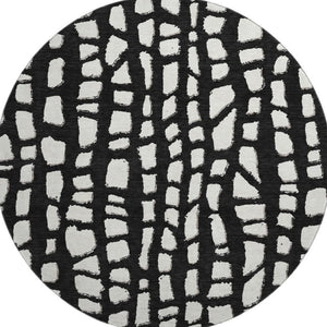 HomeRoots 8' Black and Ivory Cobblestone Washable Round Rug - UV Protected, Durable & Easy-Clean Design! 663344