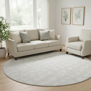 HomeRoots 8' Ivory and Beige Cobblestone Round Rug - Washable, UV-Protected, Stain-Resistant, Durable Design 663362