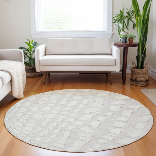HomeRoots 8' Ivory and Beige Cobblestone Round Rug - Washable, UV-Protected, Stain-Resistant, Durable Design 663362
