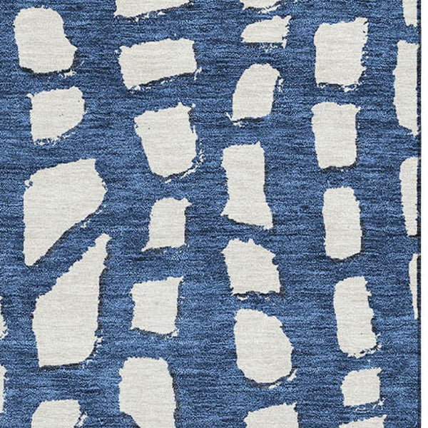 HomeRoots 5' X 8' Navy Blue & Ivory Cobblestone Washable Area Rug with UV Protection for Stylish Living Spaces 663367