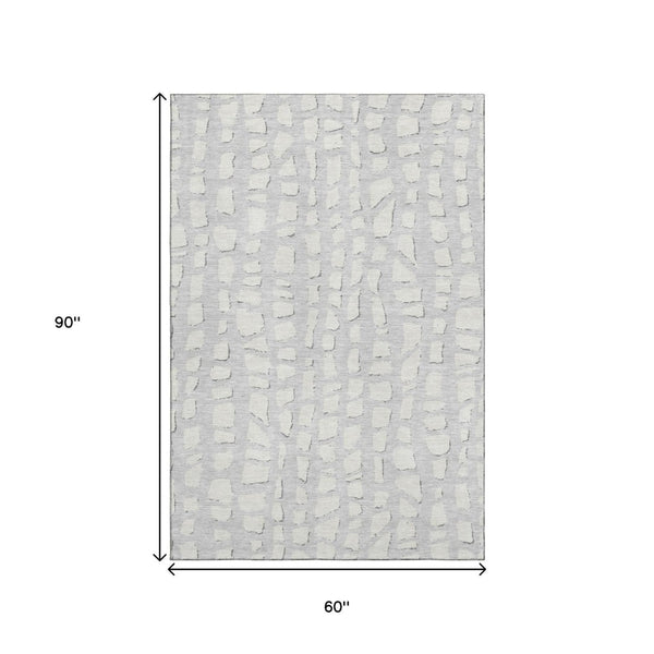 HomeRoots 5' X 8' Stylish Silver & Ivory Cobblestone Washable Area Rug with UV Protection for Modern Homes 663385