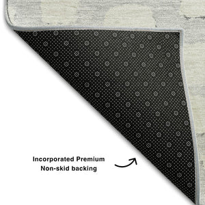 HomeRoots 5' X 8' Stylish Silver & Ivory Cobblestone Washable Area Rug with UV Protection for Modern Homes 663385