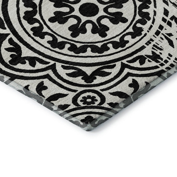 HomeRoots 8' Black And Ivory Medallion Round Rug - Washable, UV Protected, Stylish for High-Traffic Homes 663662