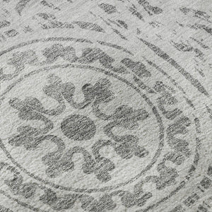 HomeRoots 5' X 8' Silver and Gray Medallion Area Rug - Washable, UV Protected, Durable for High-Traffic Spaces 663709