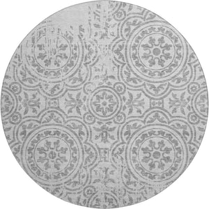 HomeRoots 8' Silver and Gray Medallion Round Rug - Stylish, Washable, UV-Protected for Homes with Kids & Pets 663710