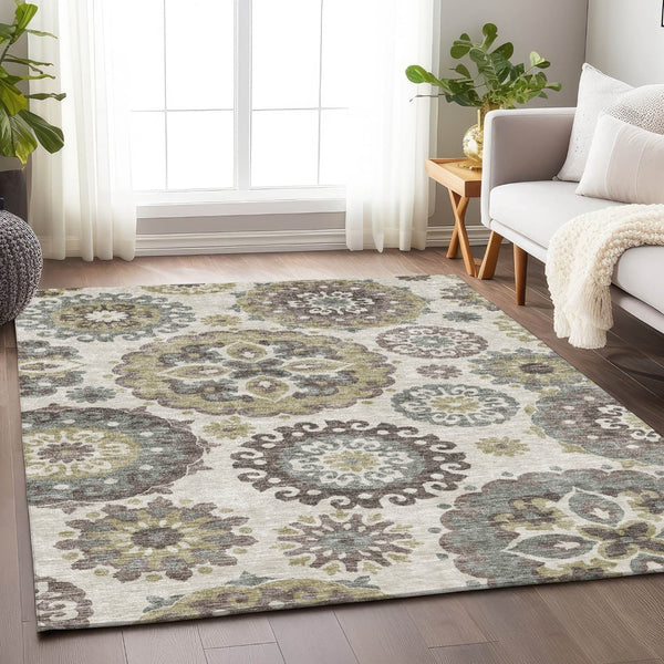 HomeRoots 8' X 10' Washable Medallion Area Rug in Beige, Gray & Brown - UV Protected, Stain Resistant Design 664018