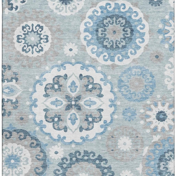 HomeRoots 5' X 8' Sky Blue Medallion Area Rug - Washable, UV-Protected, Stain-Resistant for Kid & Pet Homes 664064