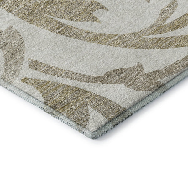 HomeRoots 8' Ivory Beige and Taupe Floral Washable Round Rug - Stylish, Durable, UV-Protected for Any Space! 664137