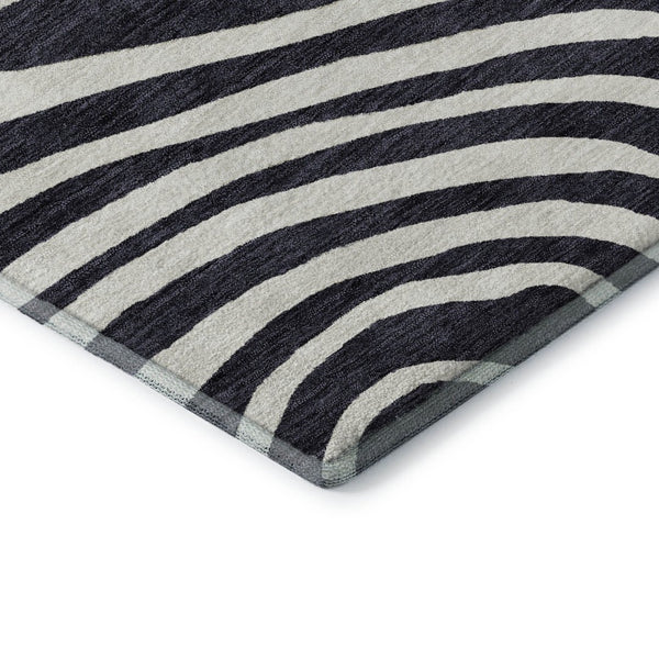 HomeRoots 8' Modern Black Ivory Gray Abstract Washable Round Rug with UV Protection & Stain Resistance 664167