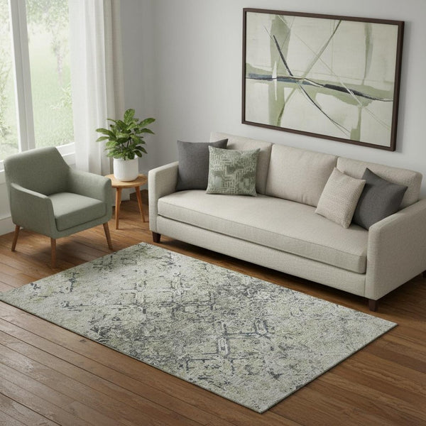 HomeRoots 5' X 8' Silver Gray & Ivory Diamond Area Rug - Stylish, Washable, UV-Protected for Busy Homes! 664436