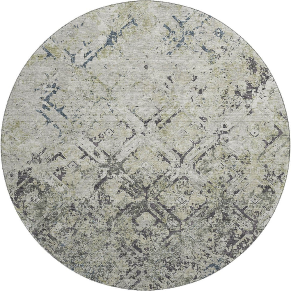HomeRoots 8' Elegant Silver Gray and Ivory Diamond Round Rug - Washable, UV Protected, Ideal for Busy Homes 664437